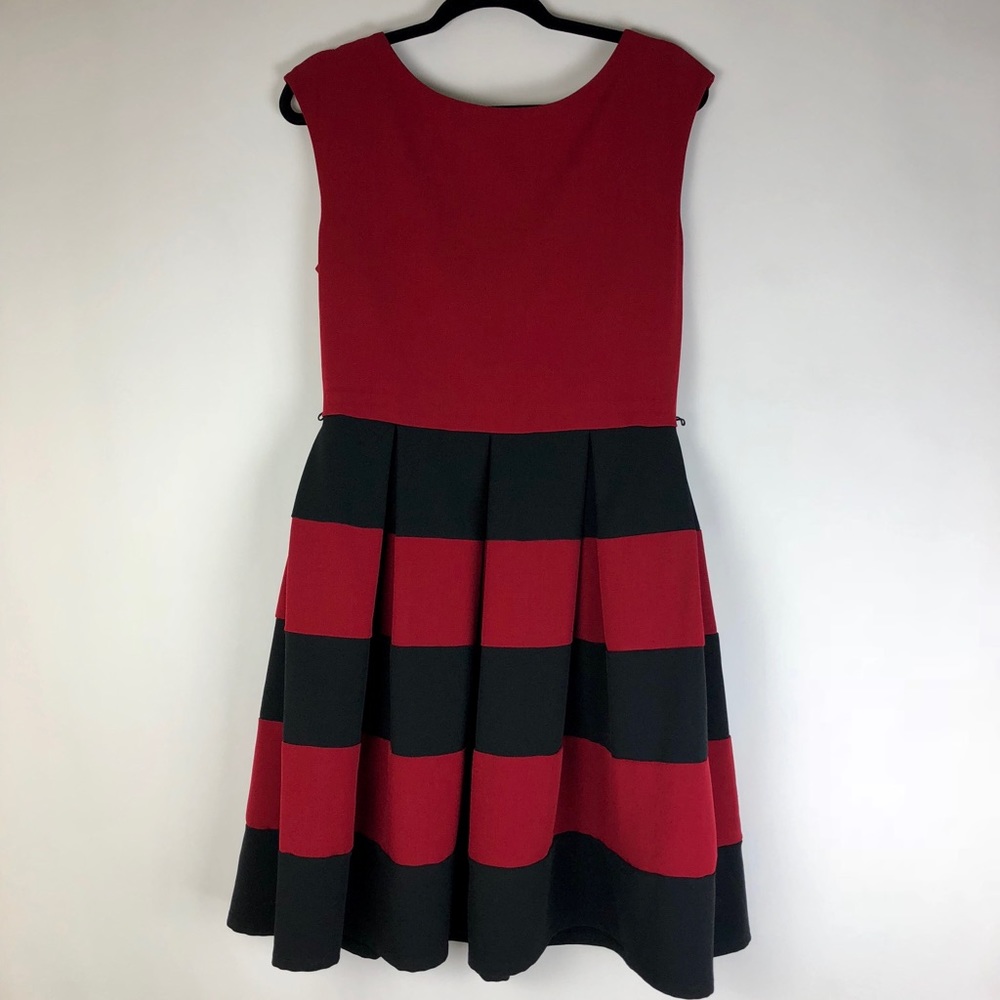 Tiana B. Burgundy and Black Dress. Size 12. - Picture 2 of 8